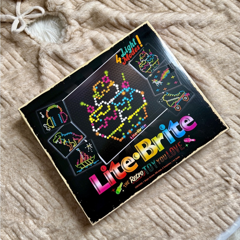 • Hasbro • Lite•Brite - Picture 6 of 9
